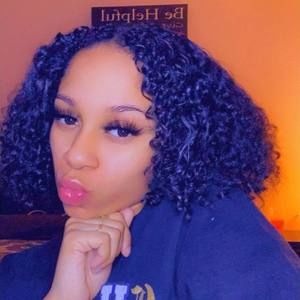 Meet your Posher, Christalena